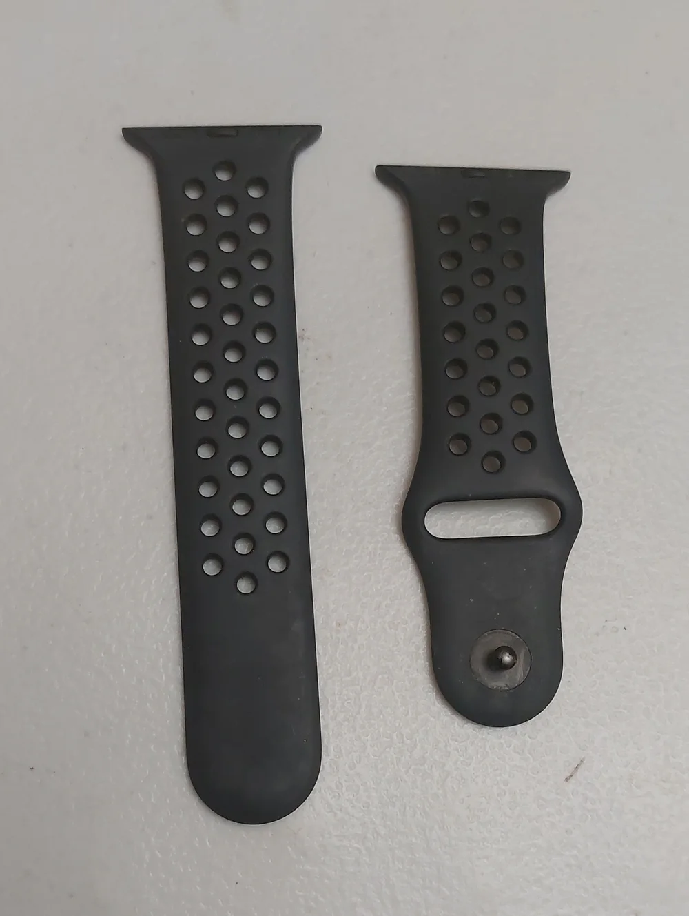 Genuine Apple Nike Black Watch Sport Band 42mm S/M